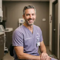 Dr. Carlos Ruiz